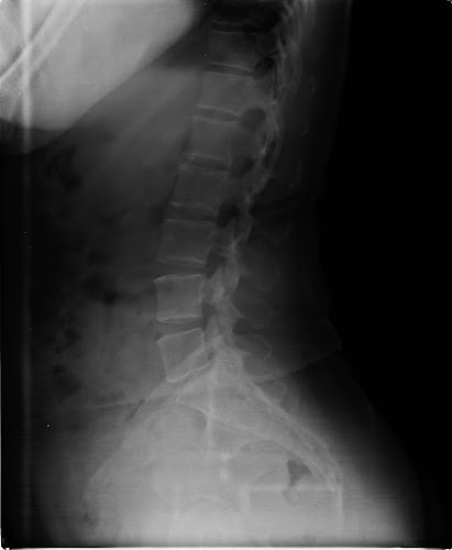 Opinii despre Centro Traumatológico DOMIMED-Sur de Quito în Quito - Médico