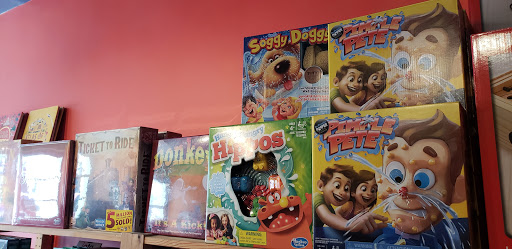 Huzzah Toys image