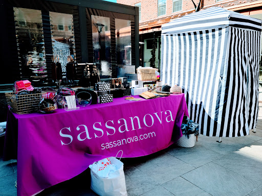 Shopping Mall «Green Spring Station-Shopping», reviews and photos, 10751 Falls Rd, Lutherville, MD 21093, USA