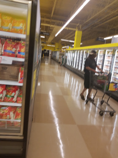 Grocery Store «Harveys Supermarket», reviews and photos, 1605 Shurling Dr, Macon, GA 31211, USA