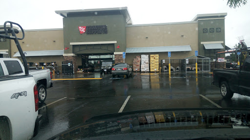 Home Improvement Store «Tractor Supply Co.», reviews and photos, 418 Napa Junction Rd, American Canyon, CA 94503, USA