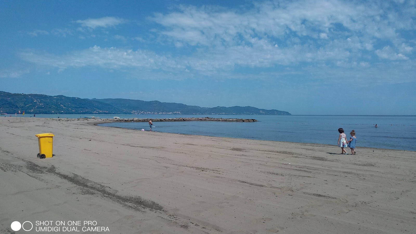 Kumbasi Belediye Plaji'in fotoğrafı ve yerleşim