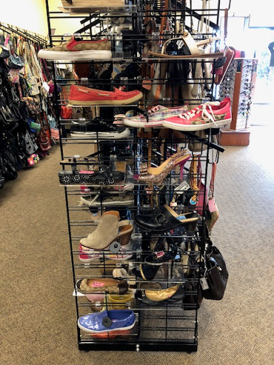 Used Clothing Store «Clothes Mentor», reviews and photos, 10150 Hudson Rd #152, Woodbury, MN 55129, USA