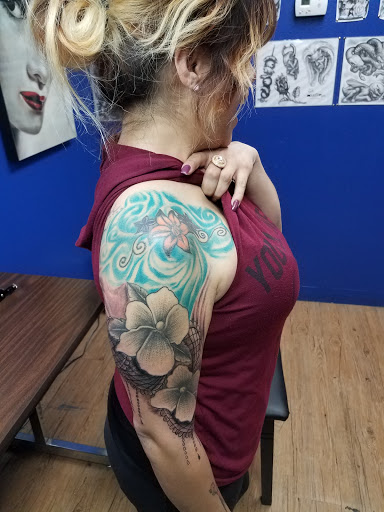 Tattoo Shop «Malicious ink Tattoo shop», reviews and photos, 302 19th St, Lubbock, TX 79401, USA