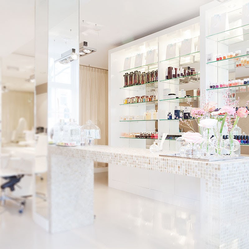 Hand & Foot Treatment Store