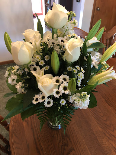 Florist «Janousek Florist Inc. & Greenhouses», reviews and photos, 4901 Charles St, Omaha, NE 68132, USA