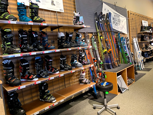 Camping Store «REI», reviews and photos, 11581 Fountains Dr, Maple Grove, MN 55369, USA