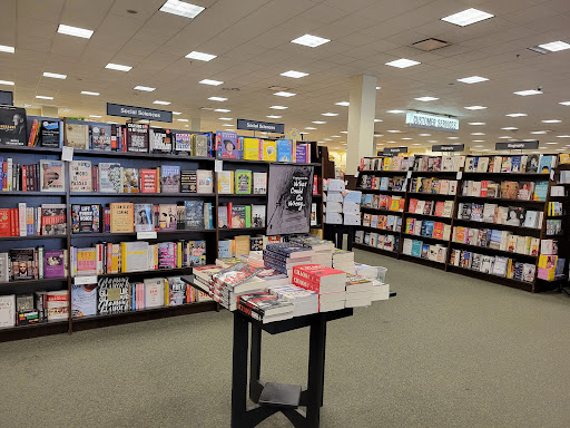 Barnes & Noble image