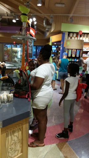 Department Store «Bon-Ton», reviews and photos, 443 E Main St, Westfield, MA 01085, USA