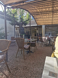 Atmosphère du Restaurant français Auberge Coté Soleil à Puimoisson - n°2