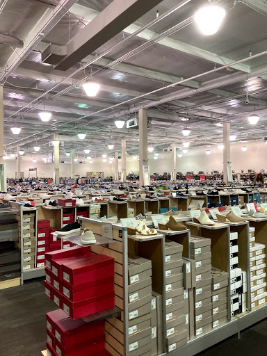 Shoe Store «DSW Designer Shoe Warehouse», reviews and photos, 17502 Hawthorne Blvd, Torrance, CA 90504, USA