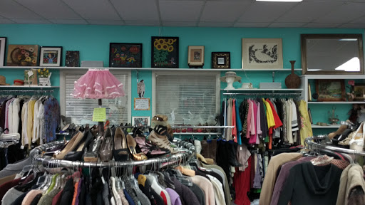 Thrift Store «Assistance League Thrift Shop», reviews and photos, 1453 15th St, Santa Monica, CA 90404, USA