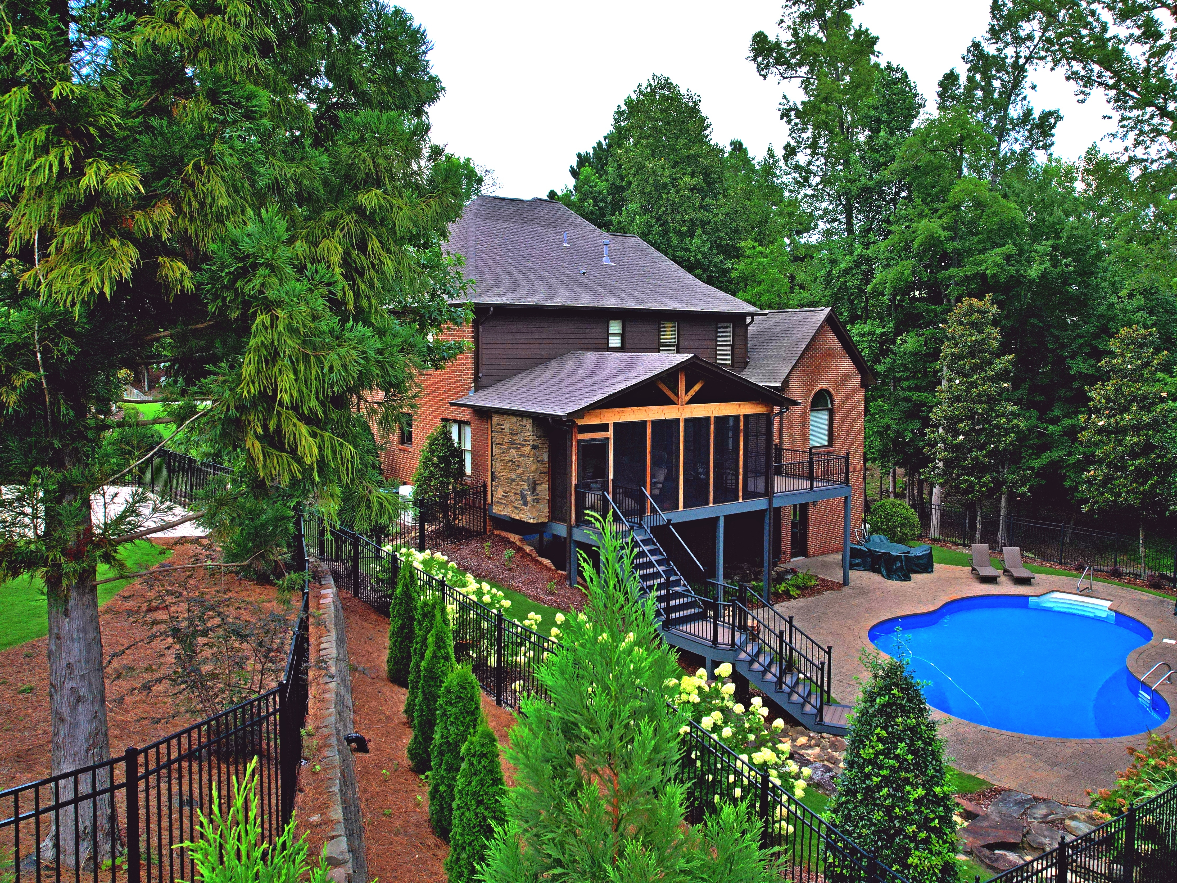 Alabama Decks & Exteriors - Porches, Screen Rooms, Outdoor Kitchens, Home Windows, & Siding Company — photo 1
