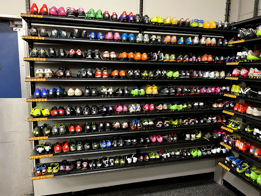Sporting Goods Store «Play It Again Sports», reviews and photos, 62 Montvale Ave E, Stoneham, MA 02180, USA