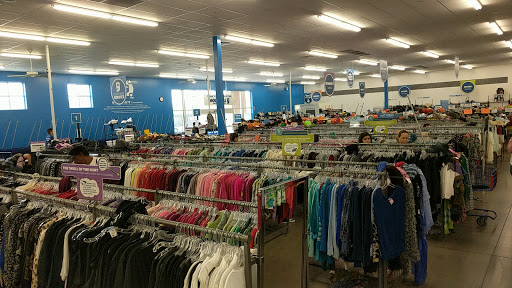 Thrift Store «99th & Buckeye Goodwill Retail Store & Donation Center», reviews and photos, 2933 S 99th Ave, Tolleson, AZ 85353, USA