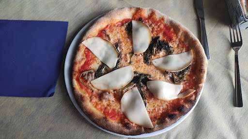 Trattoria Pizzeria Cascina Caravino in Candia Canavese, Città Metropolitana di Torino