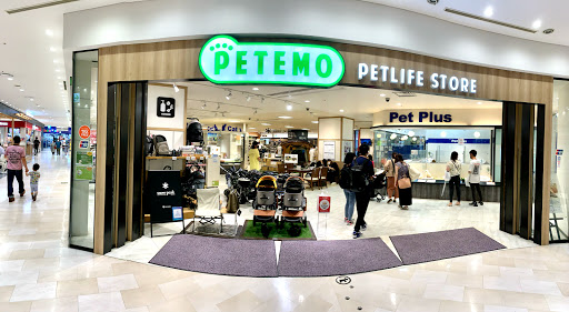 PETEMO at Aqua City Odaiba