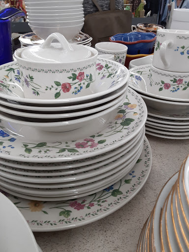 Thrift Store «Council Thrift Shops», reviews and photos, 12120 Venice Blvd, Los Angeles, CA 90066, USA