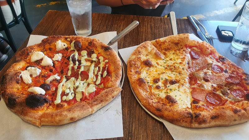 #3 best pizza place in Oklahoma City - The Hall's Pizza Kitchen