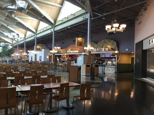 Shopping Mall «Great Lakes Crossing Outlets», reviews and photos, 4000 Baldwin Rd, Auburn Hills, MI 48326, USA