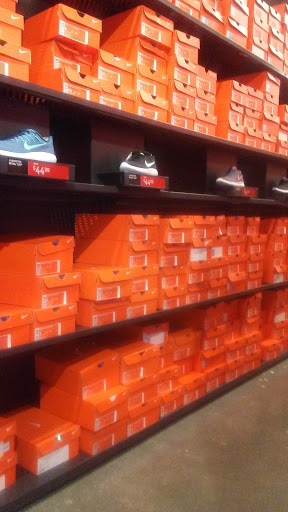 Clothing Store «Nike Factory Store», reviews and photos, 2350 Grand Cypress Dr #350, Wesley Chapel, FL 33544, USA
