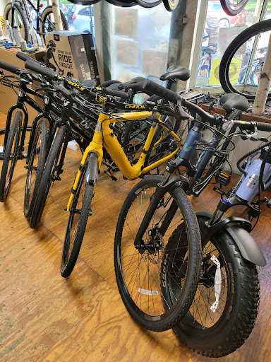 Bicycle Store «Peak Bicycle Pro Shop», reviews and photos, 42-42 235th St, Douglaston, NY 11363, USA