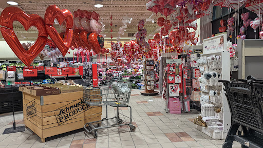 Grocery Store «Schnucks», reviews and photos, 2030 Dorsett Rd, Maryland Heights, MO 63043, USA