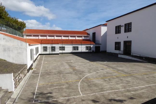 Escola Primária Infante Dom Henrique Horário de abertura