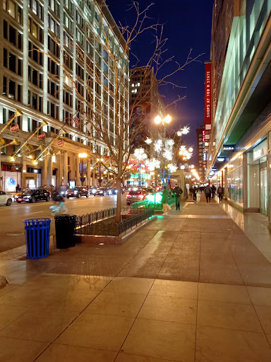 Shopping Mall «Block 37», reviews and photos, 108 N State St, Chicago, IL 60602, USA