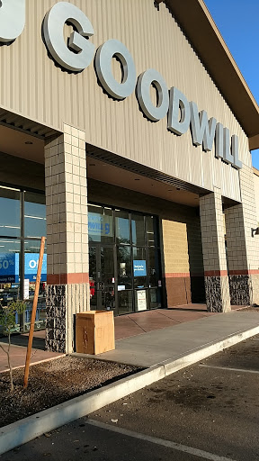 Thrift Store «Higley & Queen Creek Goodwill Retail Store & Donation Center», reviews and photos, 4570 S Higley Rd, Gilbert, AZ 85297, USA