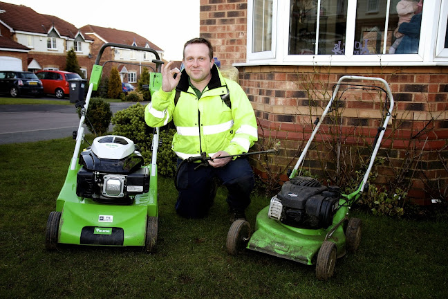 Reviews of LawnRight Lawn Treatment Service in Doncaster - Landscaper