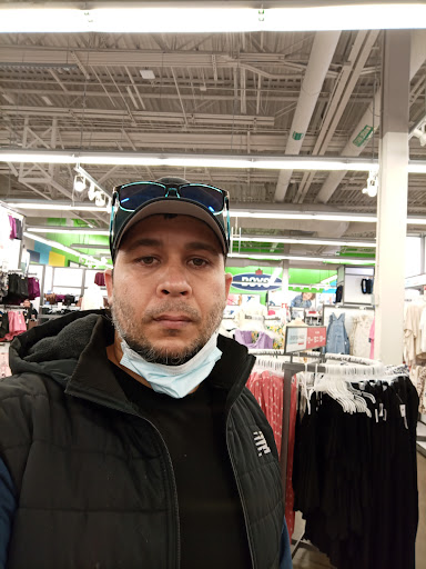 Clothing Store «Old Navy», reviews and photos, 8 Allstate Rd, Boston, MA 02125, USA