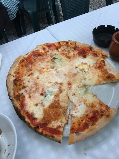 Pizzeria Forno A Legna in Molina, Provincia di Como
