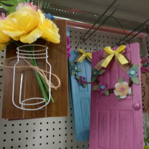 Home Goods Store «Dollar General», reviews and photos, 9258 FM1283, Lakehills, TX 78063, USA