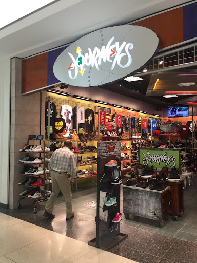 Shoe Store «Journeys», reviews and photos, 301 South Hills Village Ste 1055, Pittsburgh, PA 15241, USA