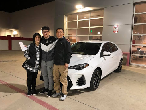 Toyota Dealer «Toyota of Dallas», reviews and photos, 2610 Forest Ln, Dallas, TX 75234, USA