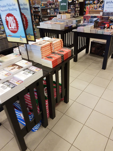 Book Store «Barnes & Noble», reviews and photos, 3701 McKinley Pkwy, Buffalo, NY 14219, USA