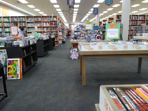 Used Book Store «2nd & Charles», reviews and photos, 401 US-190, Covington, LA 70433, USA