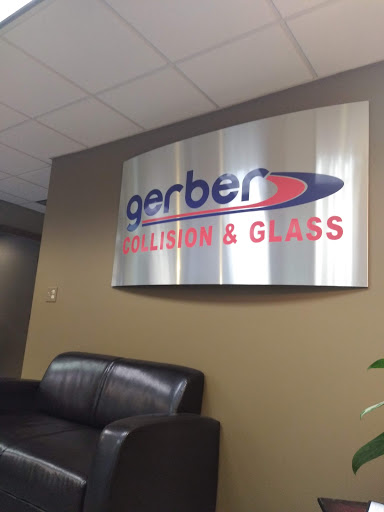 Auto Body Shop «Gerber Collision & Glass», reviews and photos, 901 S Larkin Ave, Joliet, IL 60436, USA