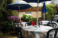 Atmosphère du Restaurant La Vieille Auberge à Île-de-Bréhat - n°7