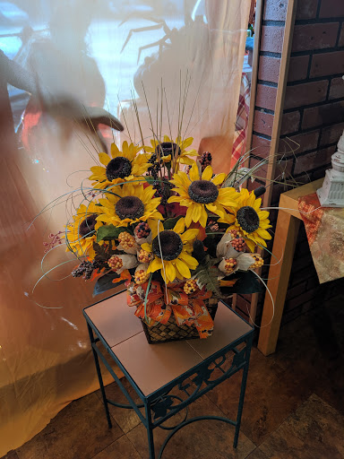 Florist «Tucker Flower Shop», reviews and photos, 2249 Idlewood Rd, Tucker, GA 30084, USA