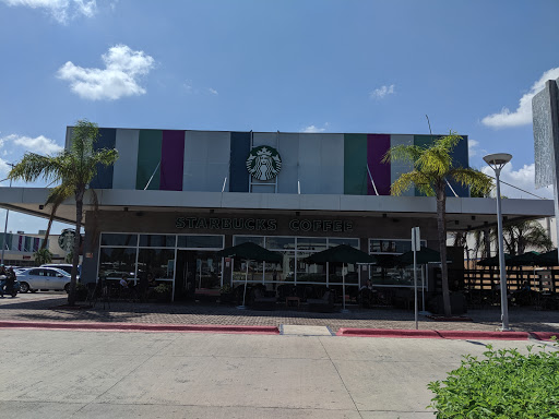 Starbucks Plaza Cumbres Cancún