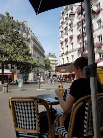 Atmosphère du Restaurant LE CAFÉ PIERRE HERMÉ à Paris - n°4