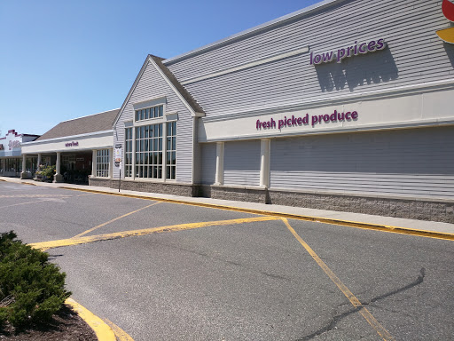 Grocery Store «Stop & Shop», reviews and photos, 2350 N Ocean Ave, Farmingville, NY 11738, USA