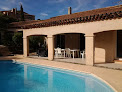 Meublé de tourisme 4* : Location villa pour groupe de 10 personnes avec 5 chambres, jardin, piscine, terrasse, parking, située au calme, proche plage à Sainte-Maxime dans le Var, Provence-Alpes-Côte d’Azur Sainte-Maxime