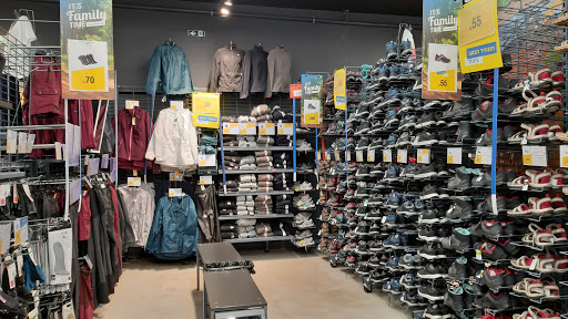 Mountain clothing stores Tel Aviv