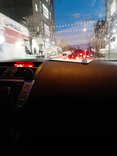 Truck Rental Agency «U-Haul Moving & Storage of South Philadelphia», reviews and photos, 1015-25 S 12th St, Philadelphia, PA 19147, USA