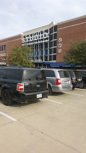 Movie Theater «Studio Movie Grill», reviews and photos, 5655 Colleyville Blvd #300, Colleyville, TX 76034, USA