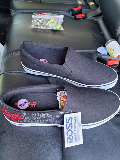 Clothing Store «Ross Dress for Less», reviews and photos, 909 N Landing Way, Renton, WA 98057, USA