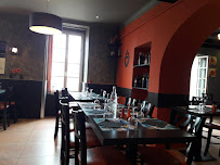 Atmosphère du Restaurant français Le Relais Saint Michel à Sèvremont - n°2